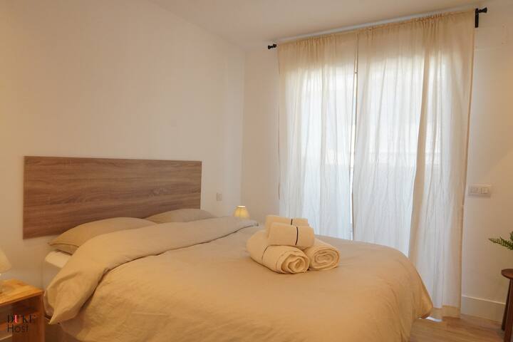 Duke 5Torres Apartments 3C gallery image 4