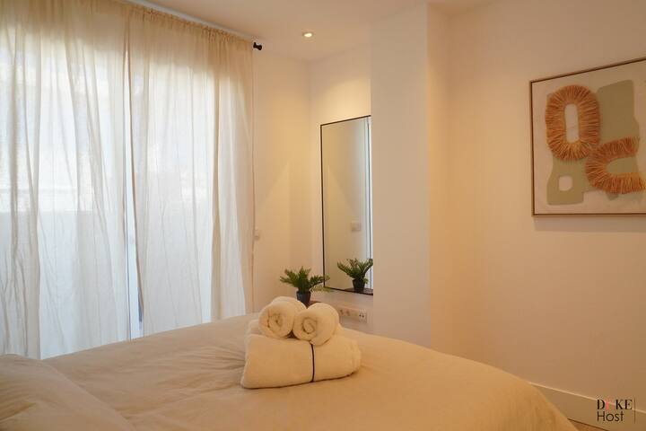 Duke 5Torres Apartments 3C gallery image 3