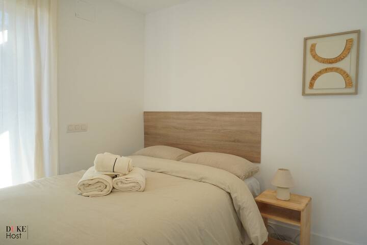 Duke 5Torres Apartments 3C gallery image 5