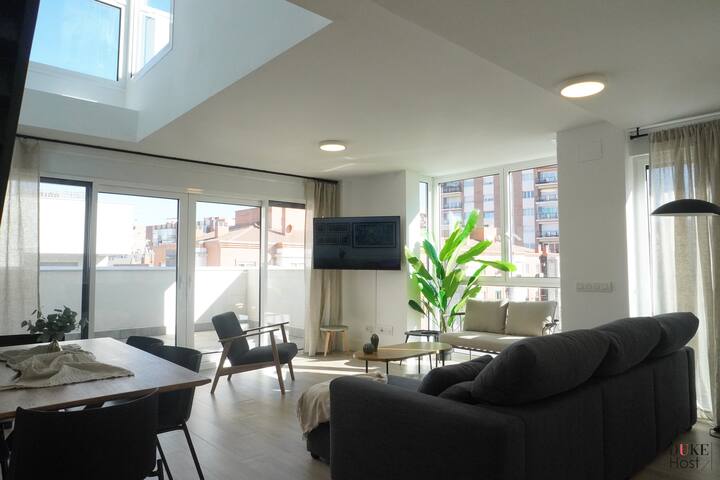 Duke 5Torres Apartments 3C gallery image 2