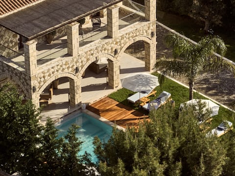 Casa Di Pietra, a Private Retreat with Heated Pool