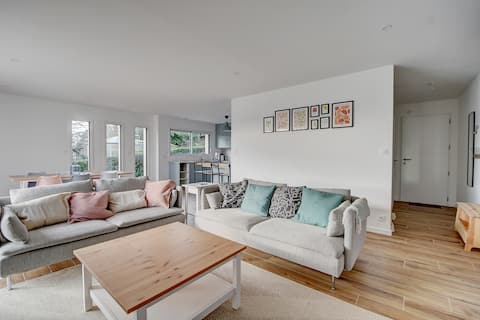 Ty Bouillon, quiet house with view