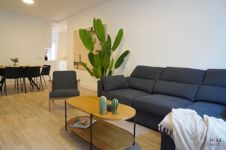 Duke 5Torres Apartments E1