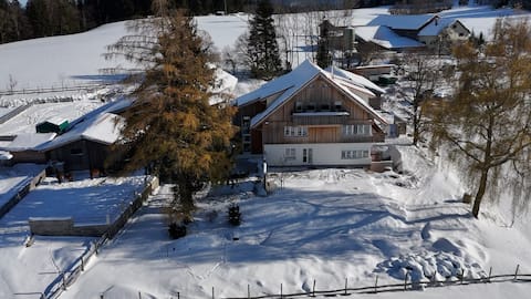 Horse farm with mountain view (Oberstaufen)