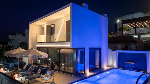 Luxury Villa with Swimming Pool