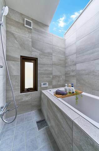 新宿1駅4分｜新宿・渋谷直通バス停3分｜4寝室｜コンビニ2分｜笹塚徒歩10分｜定員13名｜SSZ gallery image 2