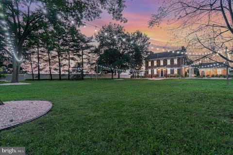 Luxury Farmhouse on Windmere Farm