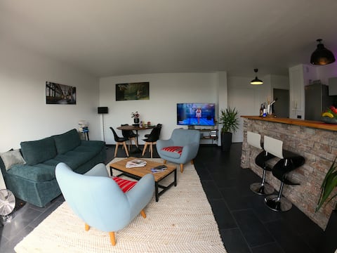 Chic 3-room 70 m2 apartment facing the train station