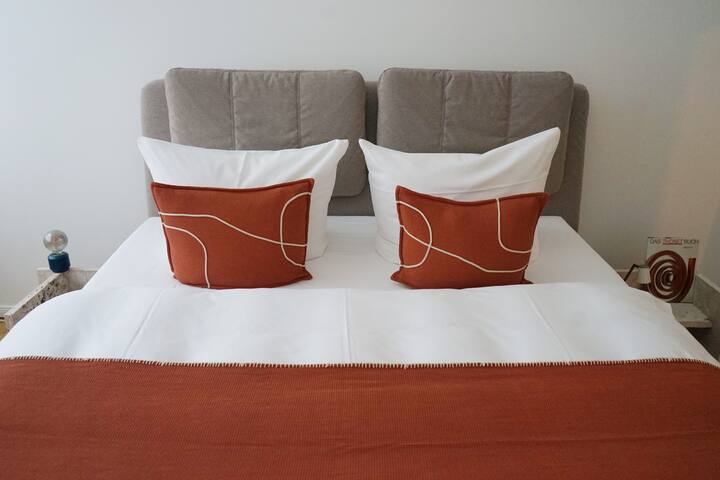 1/ X Loft Art Design 3 BR Factory Kreuzberg gallery image 2