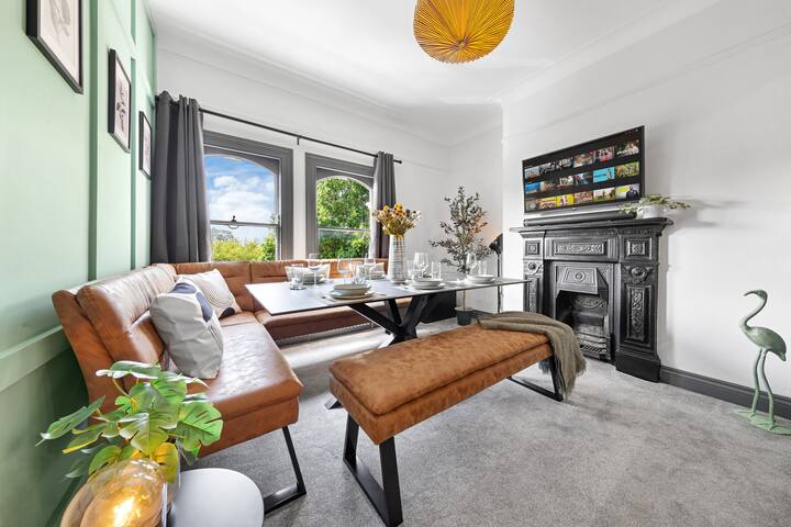 Central Flat, 3Bed 2Bathroom Flat – 4 mins to Tube