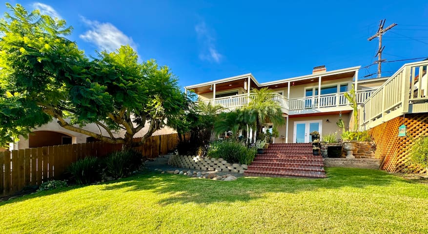 Gorgeous City & Bay Views! | Minutes to Downtown gallery image 3