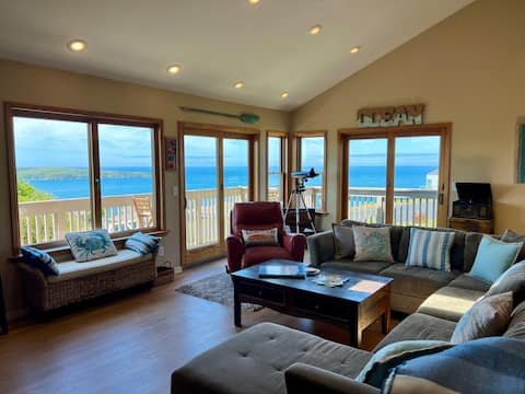Sea Miracle: Spacious Home & Gorgeous Views
