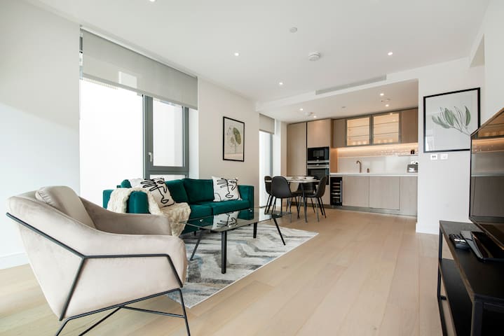 Battersea Power station 2 Bed Close To Harrods