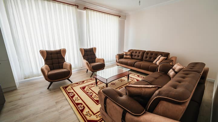 nuestra sala de estar tiene 2 sofás cama muy cómodos que pueden ser una cama