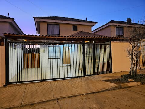 Residential sector. North entrance. 
6 personas