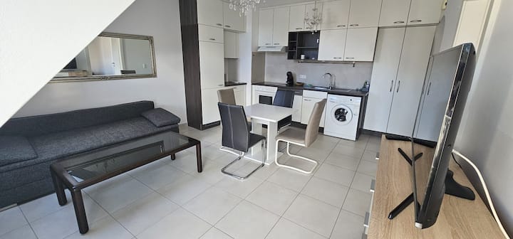 Studio Apartment - Vienna Schwechat Airport (VIE)