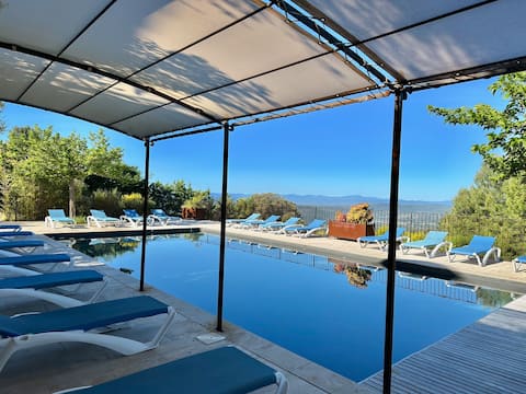 7 bedroom air-conditioned house with panoramic views