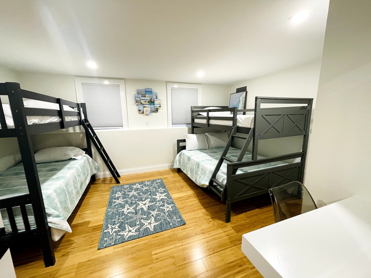 الطابق الأول