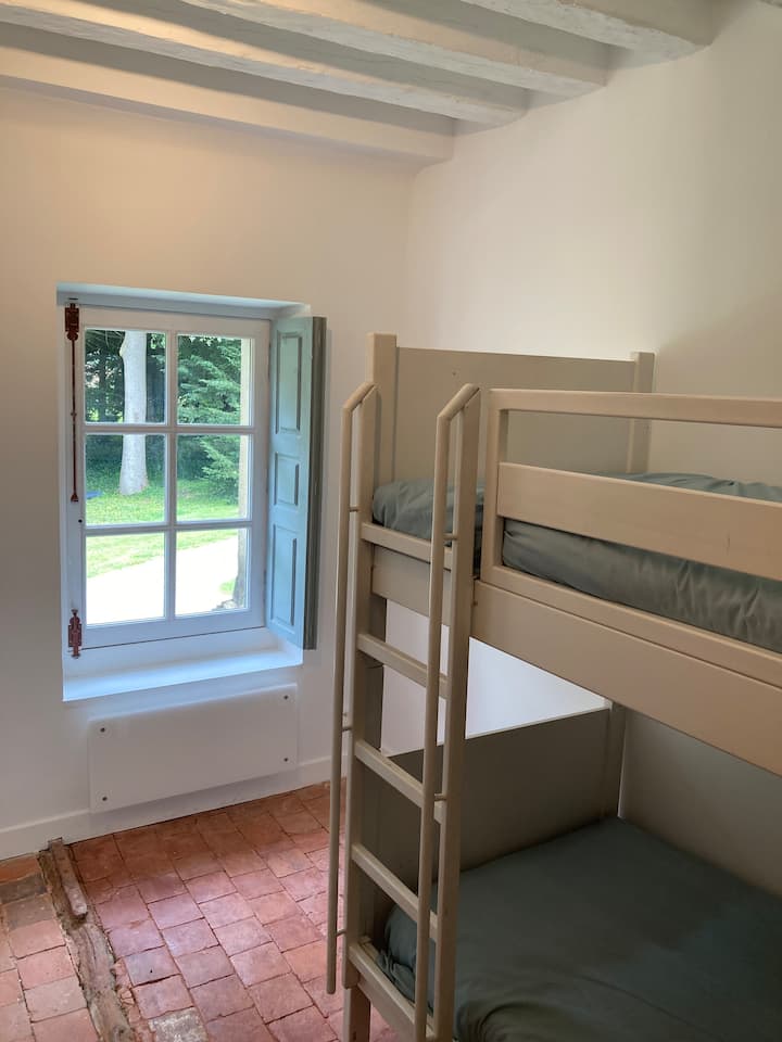 საძინებელი 4