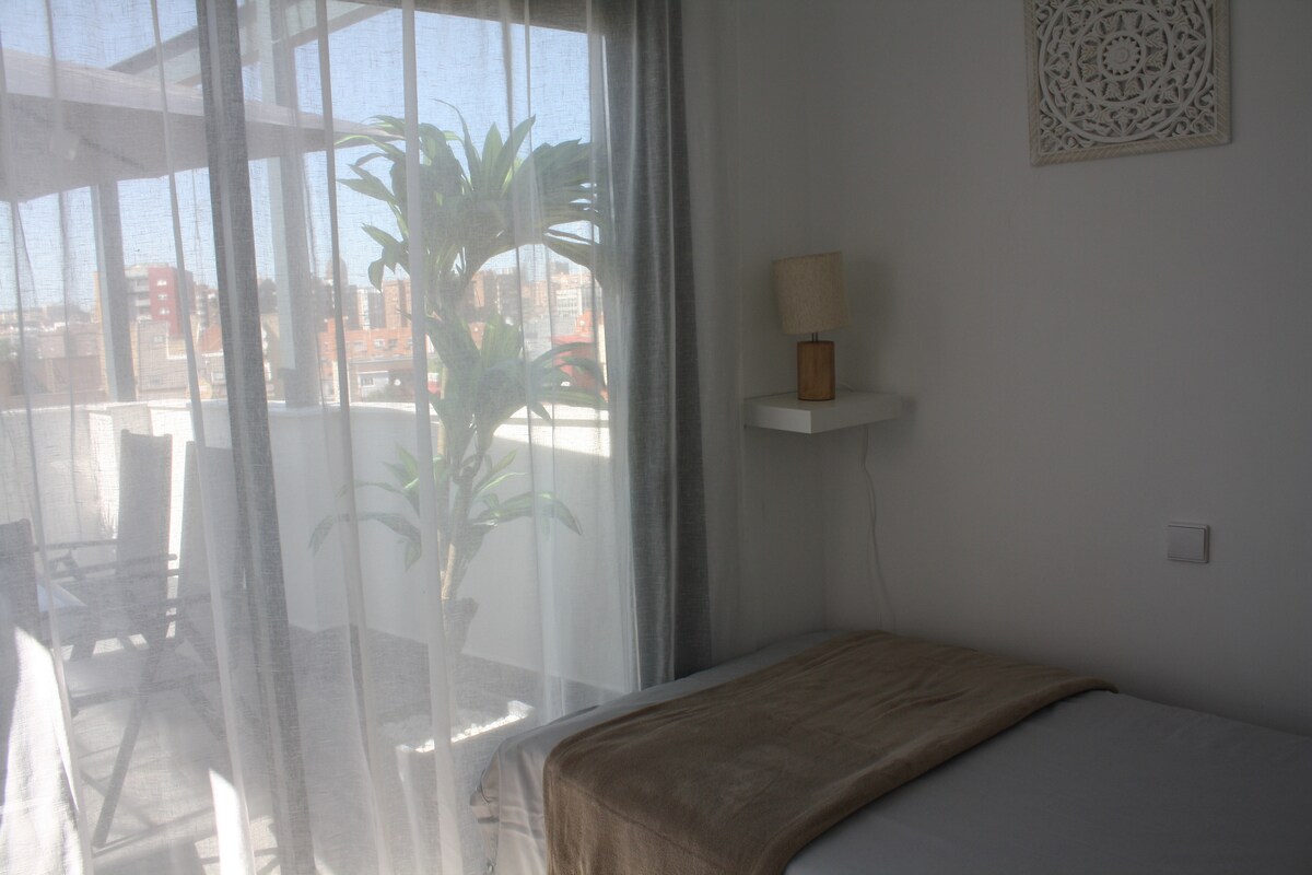 غرفة تطل على النجوم
غرفة نوم تطل على النجوم