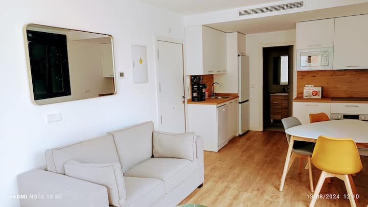 Apartamento Estudio plne vybavené (Maison du Monde nábytok)