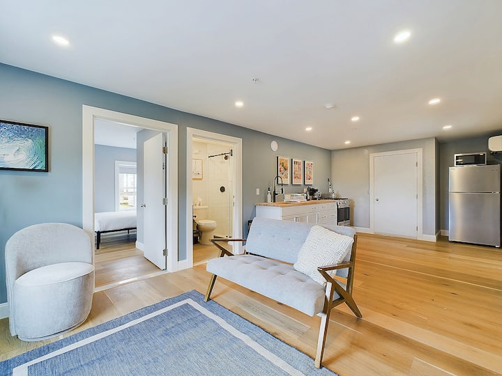 1661 Farm & Gardens Suite #2 - New Shoreham, RI