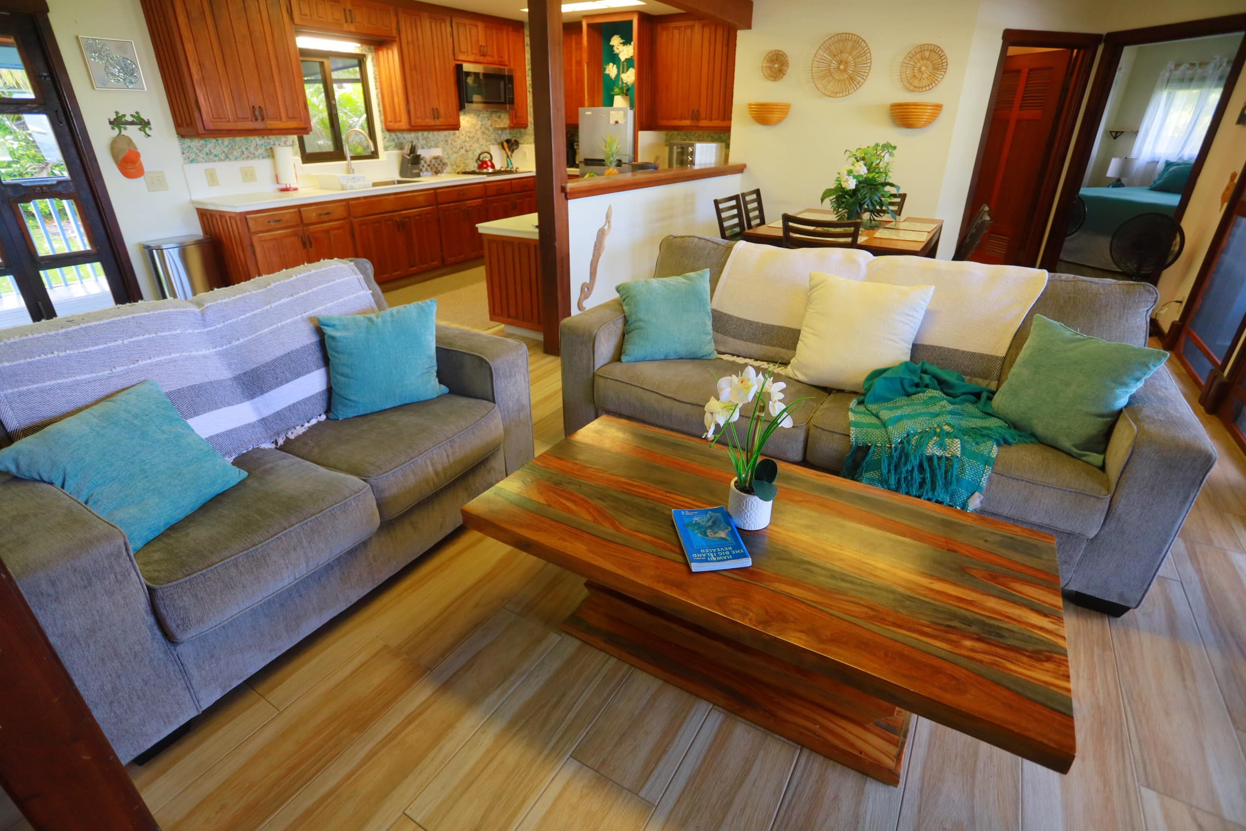 Oceanview Kehena Black Sand Beach House - spa/pool - Photo 6