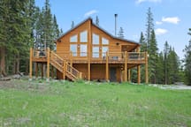 Mountain View Alpine Estate Private Fairplay Cabin with Hot Tub Fire Pit and Forest Views