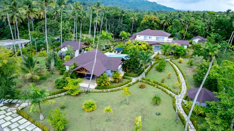 Luxury villa in Samaná for groups: 30+ people