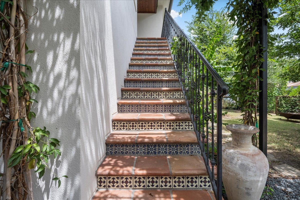 Stylish Downtown Guesthouse, Walk Everywhere!