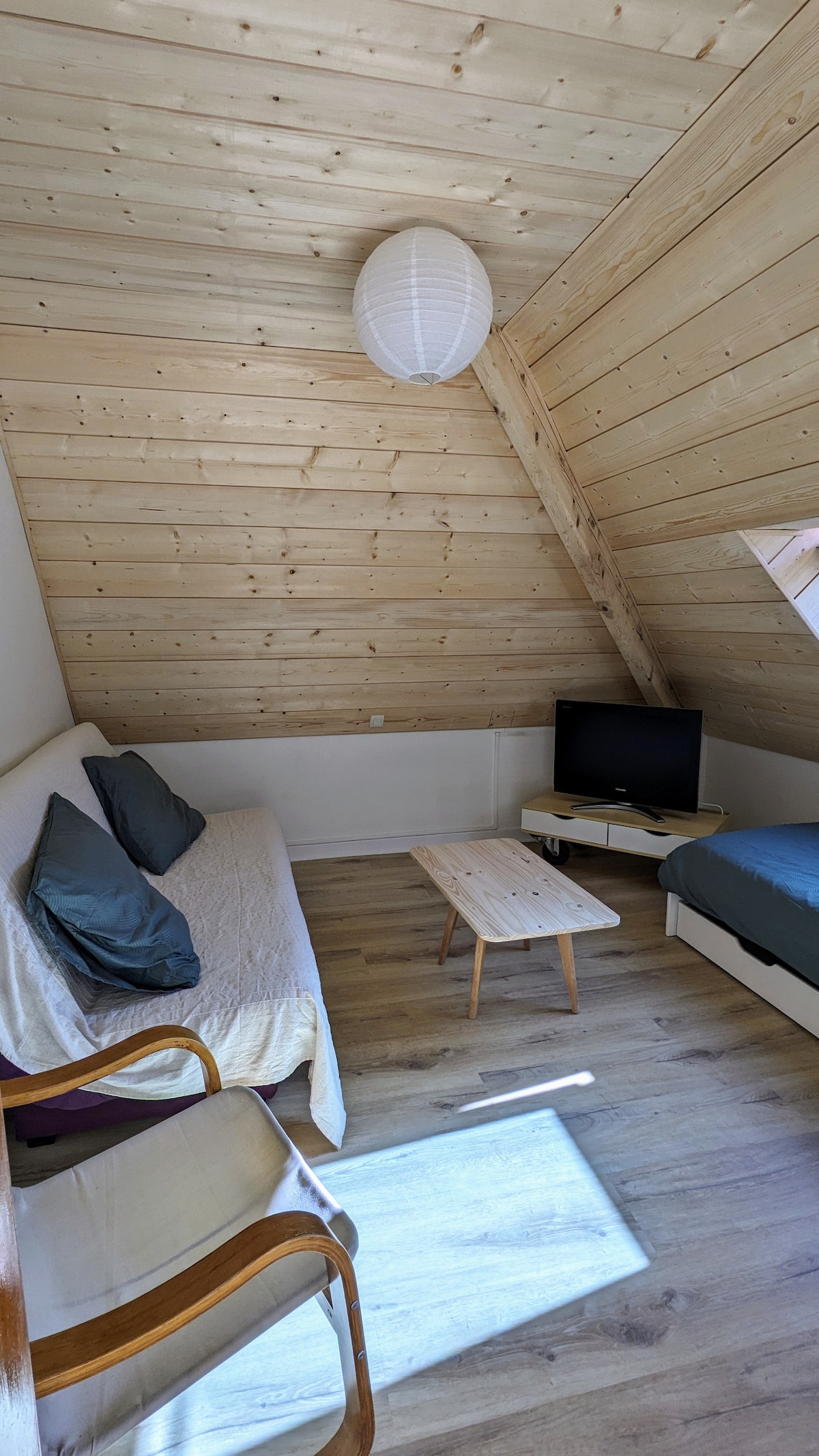 Annonce Airbnb populaire: Center Village 50 m² South-facing Balcony à Luz Saint Sauveur