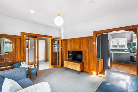 Successful Airbnb property: Charming character home in quiet leafy Somerfield in Christchurch City