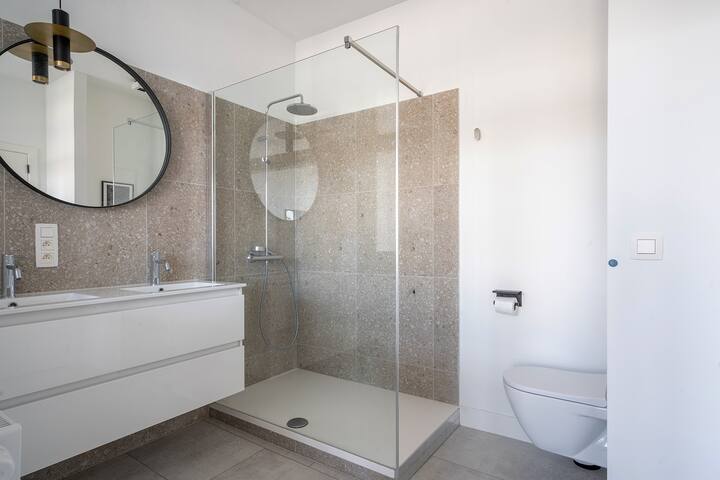 Smartflats – Oudaan Beautiful 2-Bedroom apartment gallery image 5