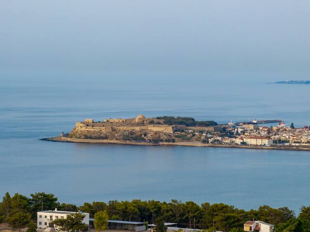 Anama Villa II, with Pool & Views to Rethymno gallery image 4