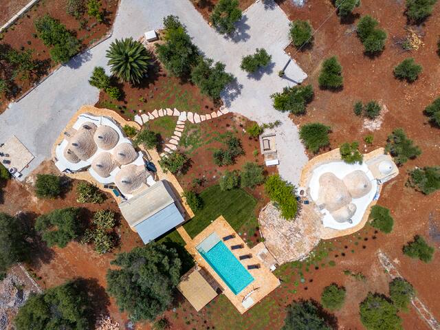 Trulli Capatosta, with private pool! gallery image 3