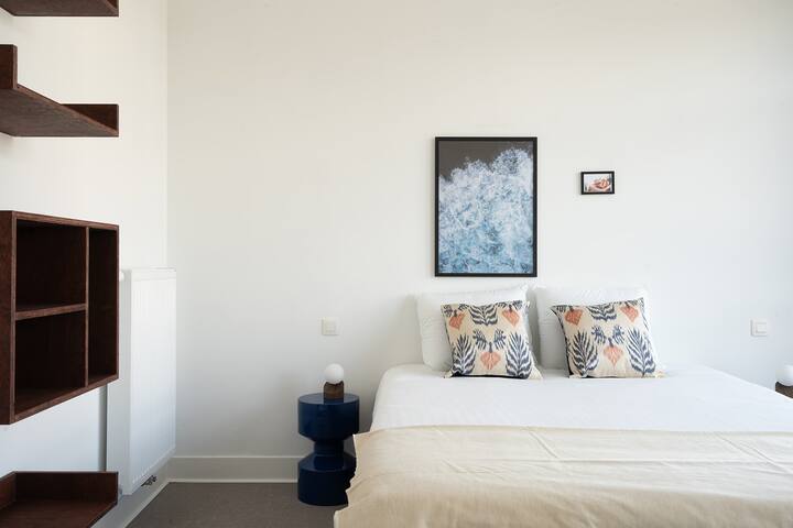 Smartflats – Oudaan 2-Bedroom apartment in Antwerp gallery image 2