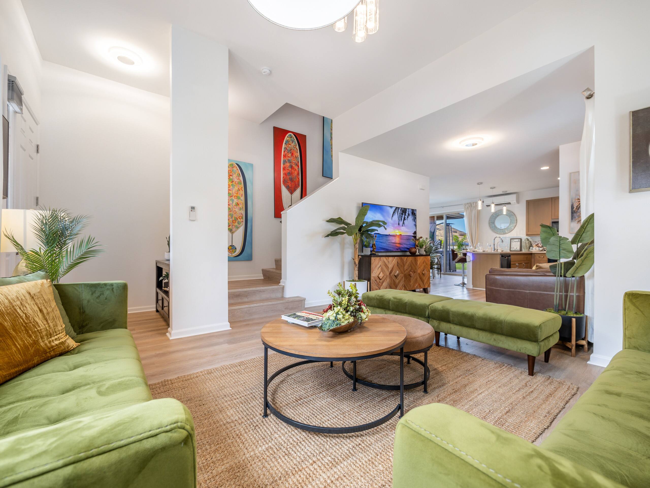 Home in Waianae · ★5.0 · 7 bedrooms · 9 beds · 6 baths - Image 3