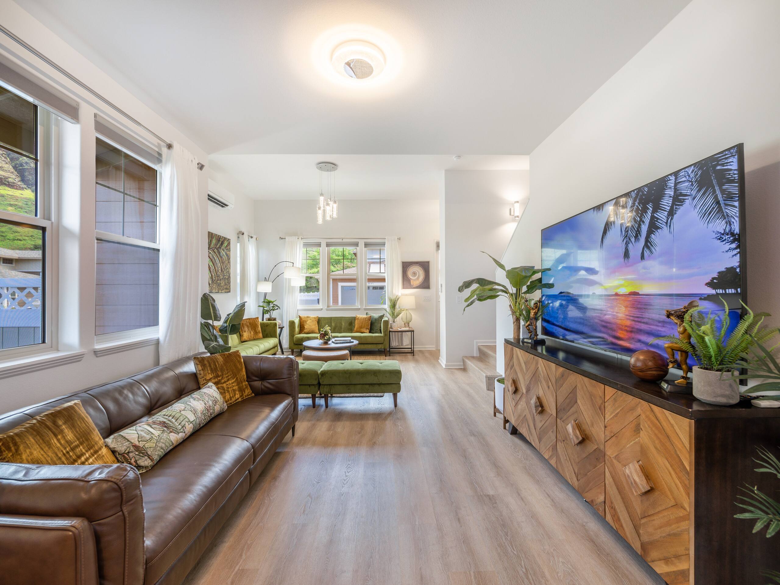 Home in Waianae · ★5.0 · 7 bedrooms · 9 beds · 6 baths - Image 12