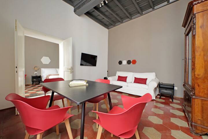 Pantheon Authentic and Modern Apartment gallery image 2