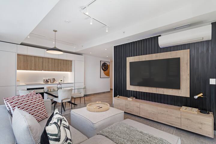 Opulent Designer Apartment | Rooftop Pool & Views gallery image 4