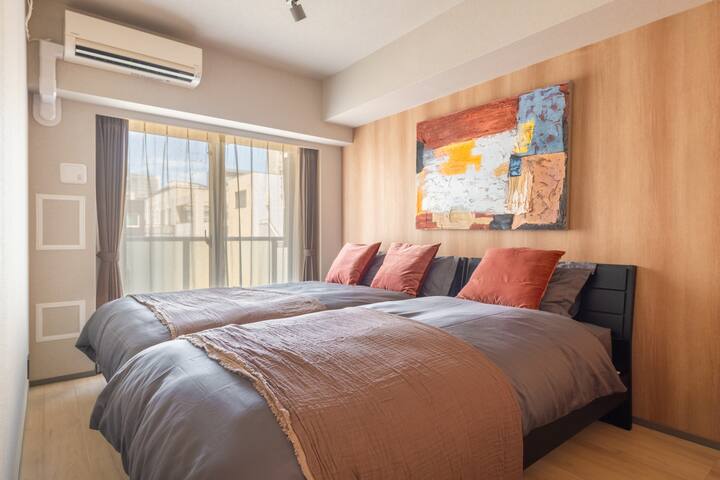 Downtown.Unforgettable journey#501 gallery image 2