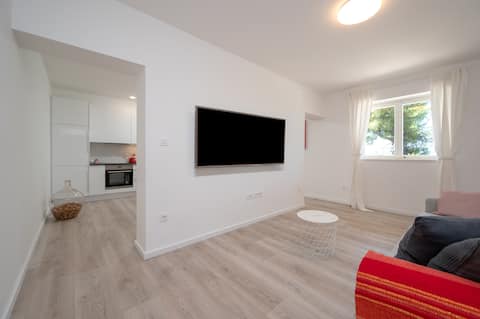 Top performing Airbnb: Beachfront apartment Mare in Grad Trogir