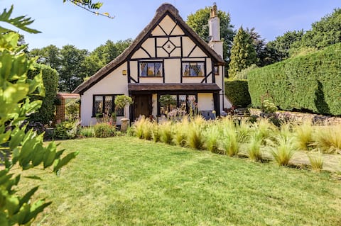 16th Century Thatched Cottage