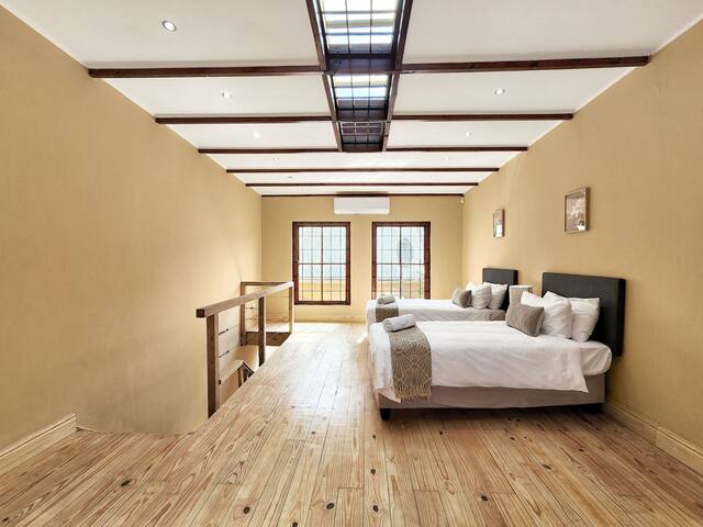 Renovated/City Central/Spacious/Family holiday gallery image 5