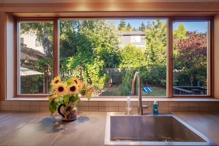 Urban Escape ~ Premier Neighborhood ~ Fam Friendly gallery image 4