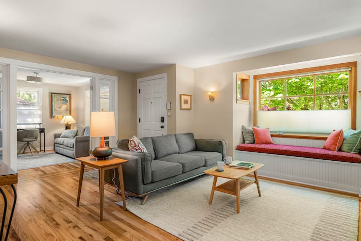 Urban Escape ~ Premier Neighborhood ~ Fam Friendly gallery image 3