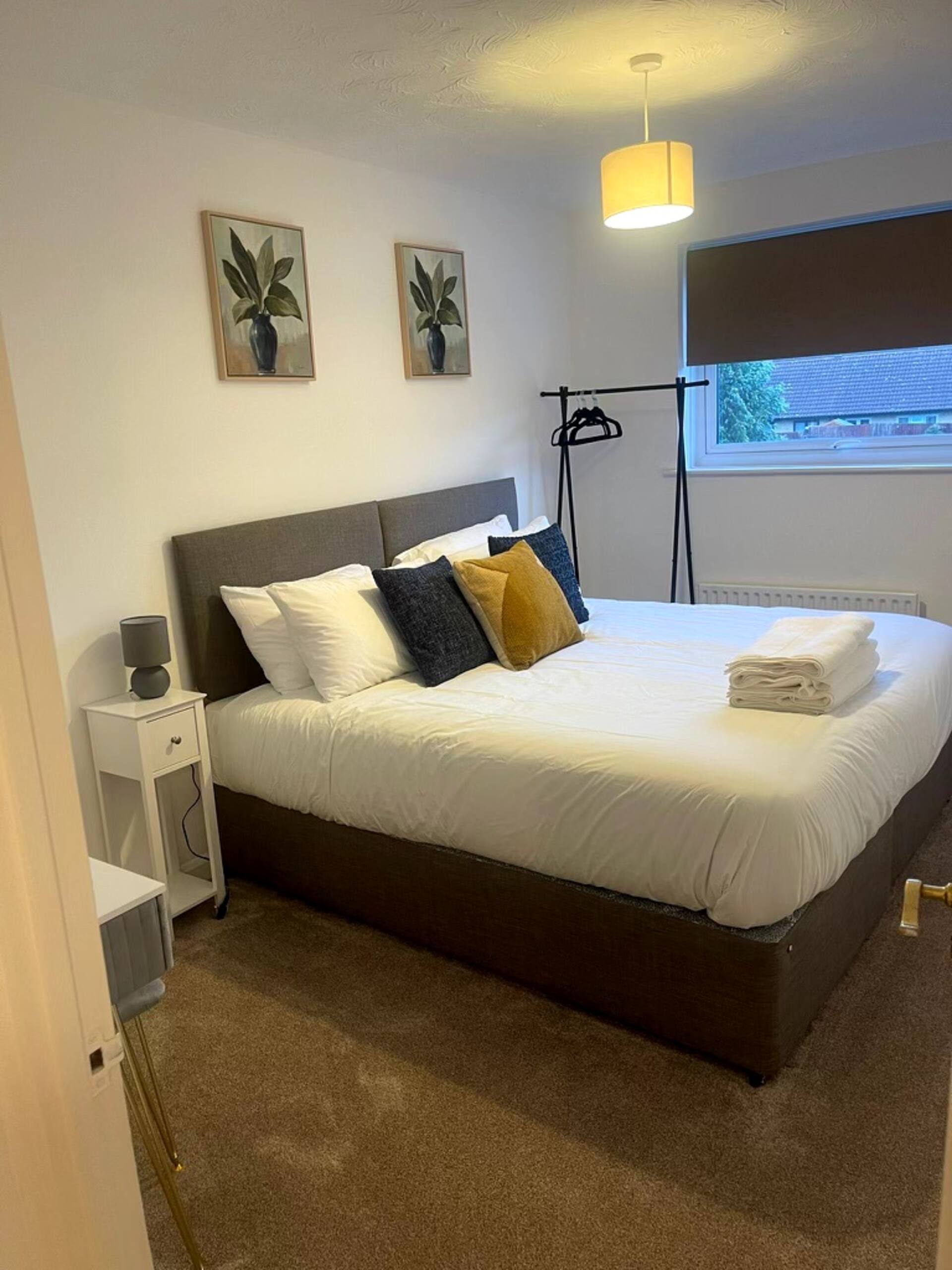 Homely 3-bed home Milton Keynes