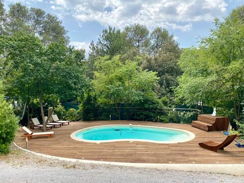 Artists' villa north of Montpellier