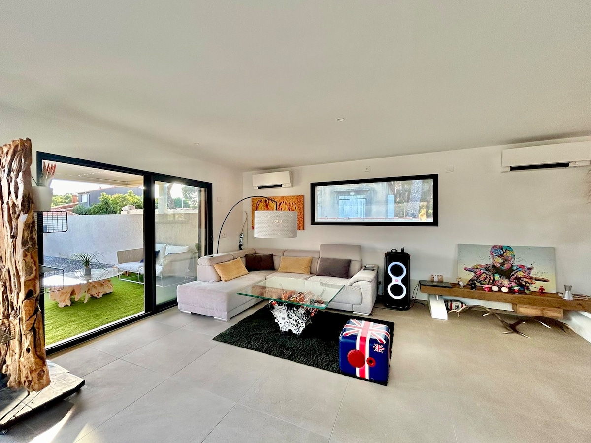 Airbnb performant: Contemporary villa near the sea and beach à Carry Le Rouet