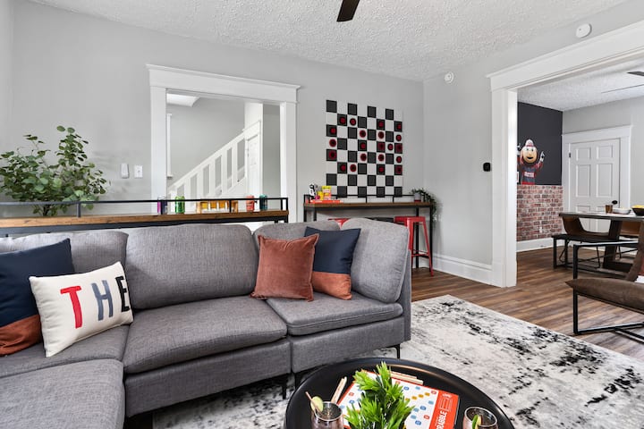 Walk To Osu • Game Room • Fire Pit • Sleeps 11 - Columbus, OH